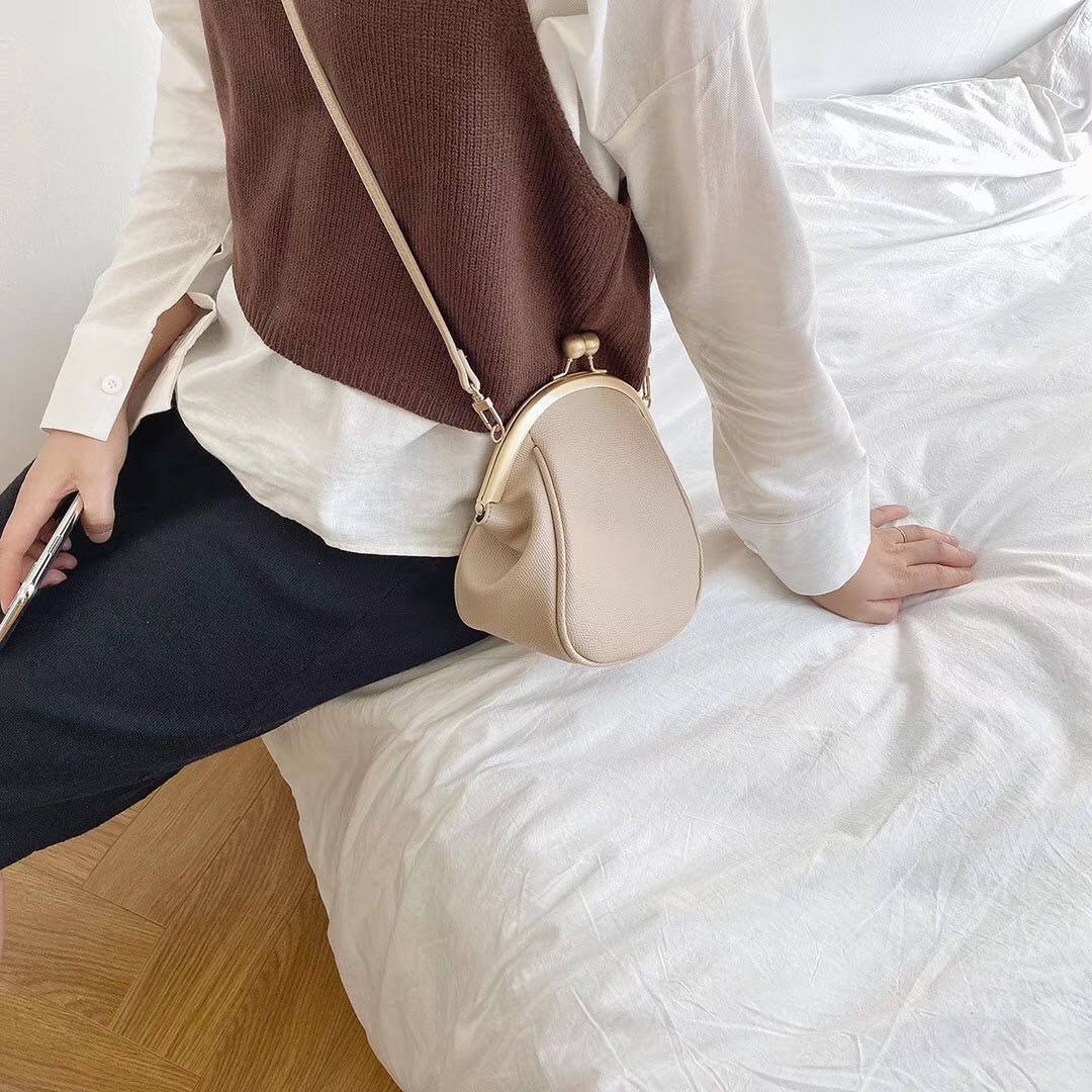 Small Round  Women's Simple And Versatile One-shoulder Messenger Bag