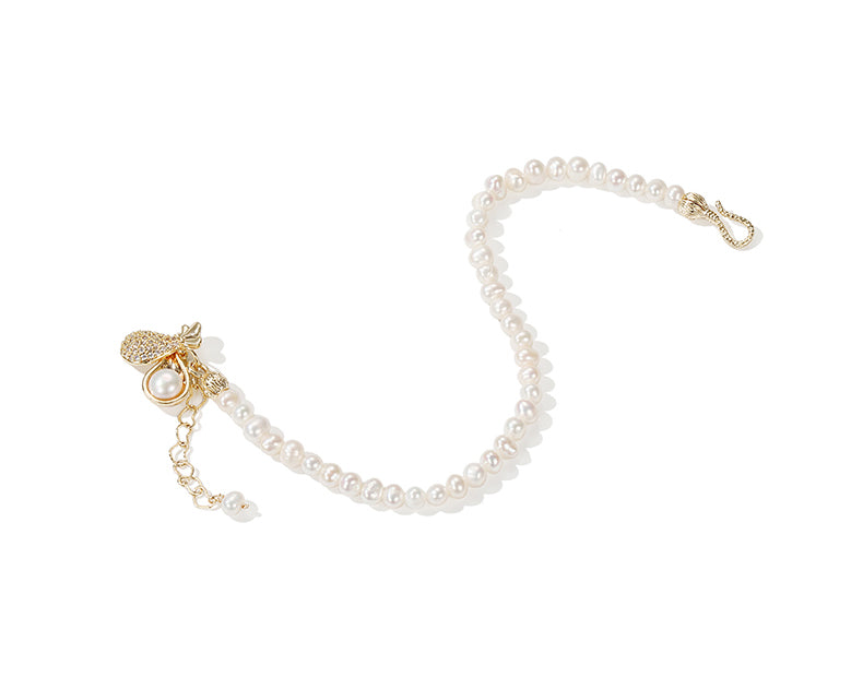 Shaped pearl baroque bracelet