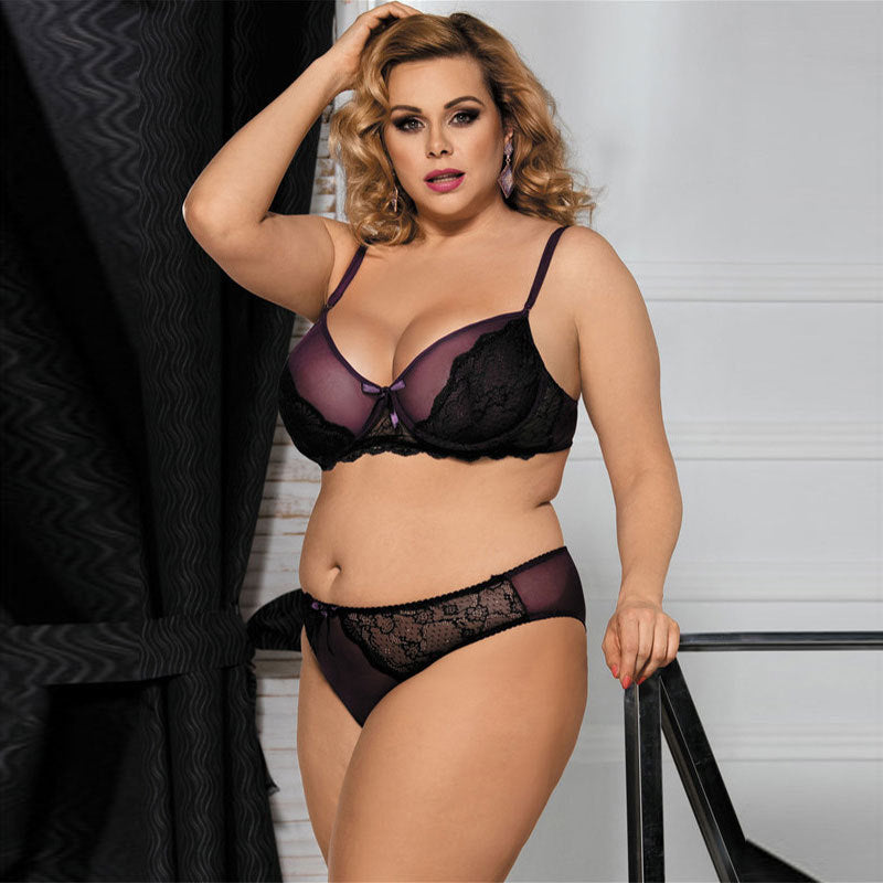 Elegant Plus size women lace lingerie