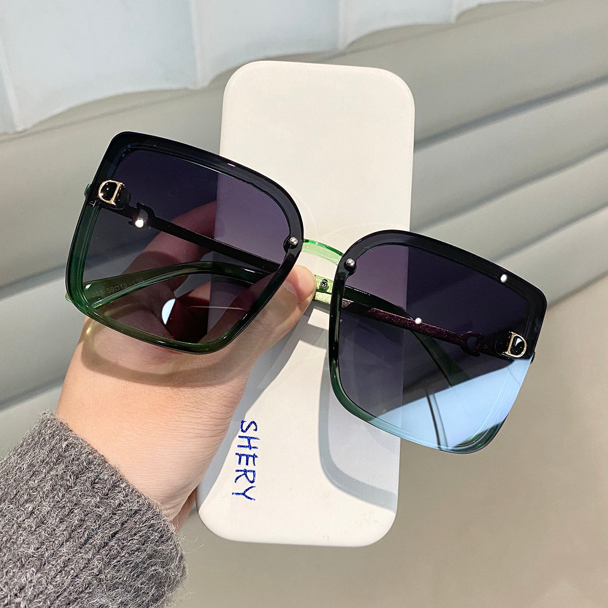 Sunglasses With Black Letters, Square-Shaped Glasses, Anti-Ultraviolet Sunglasses