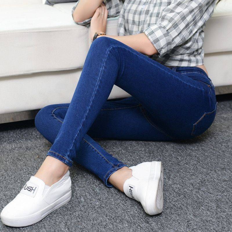 Large Size High Waist Peach Hip Stretch Light Blue Denim Trousers