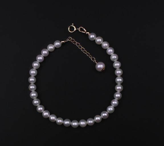 Mini pearl bracelet