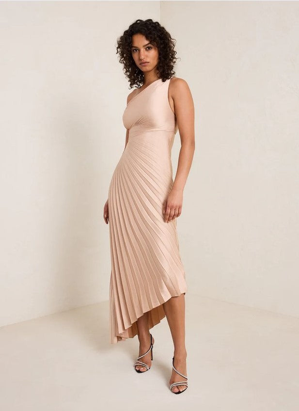 Fashion One-shoulder Sun Pleated Satin Dress