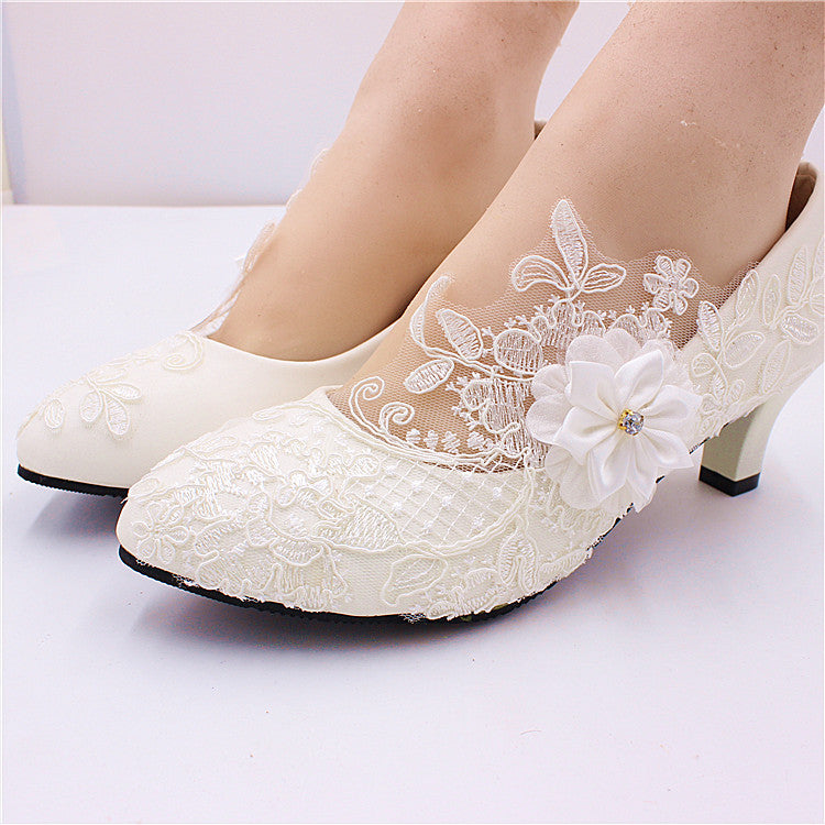 White Lace High Heels Wedding Shoes Large And Fashionable Square