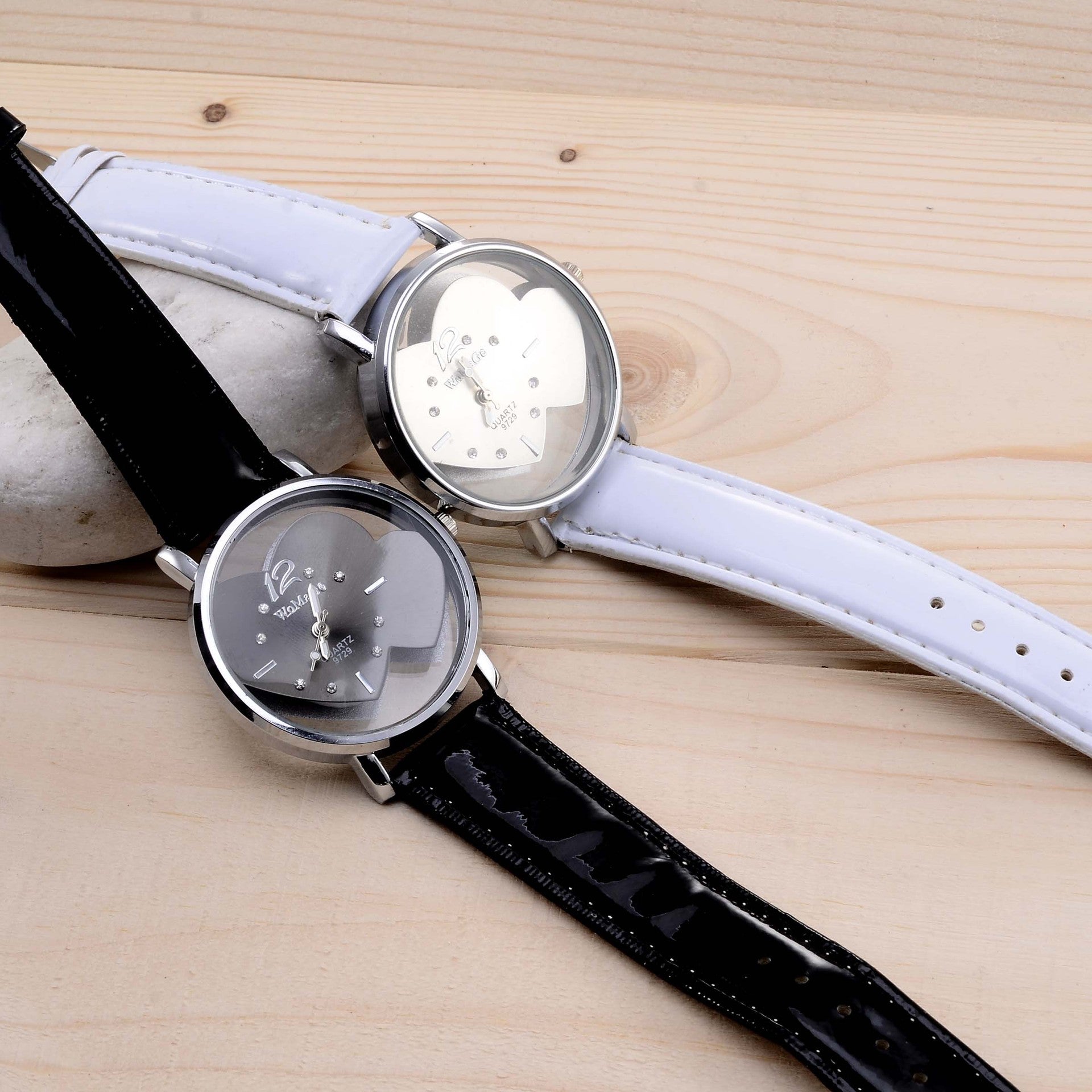 Women's Fashion Simple Hollow Belt Watch