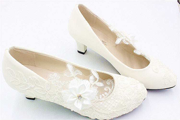 White Lace High Heels Wedding Shoes Large And Fashionable Square