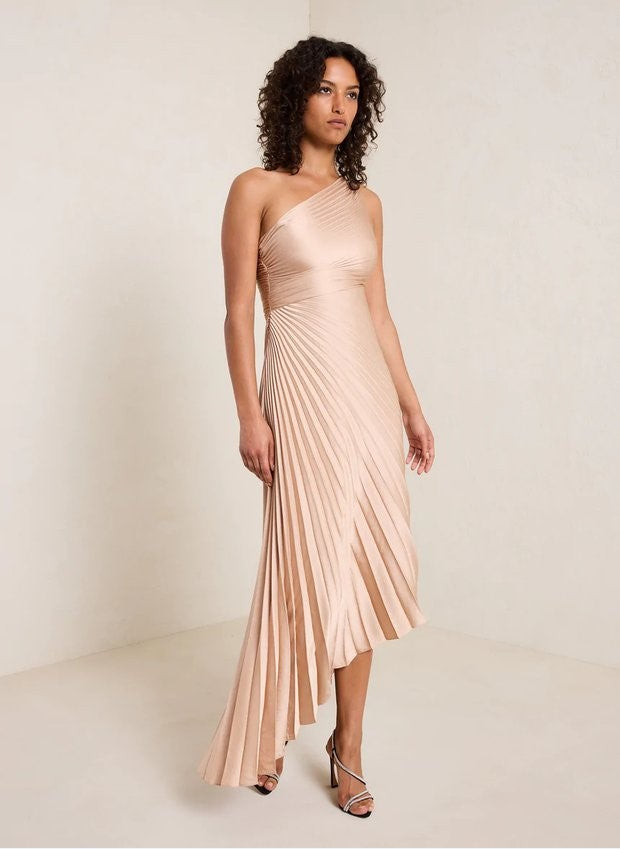 Fashion One-shoulder Sun Pleated Satin Dress