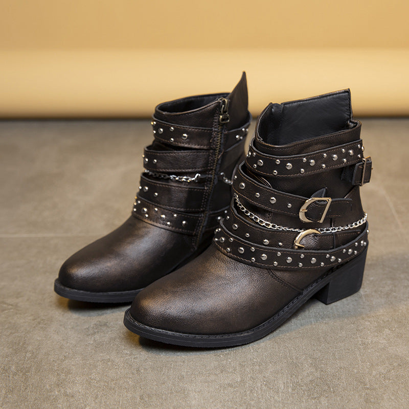 Botas Dr Martens Ocio con remaches punk europeos y americanos para mujer