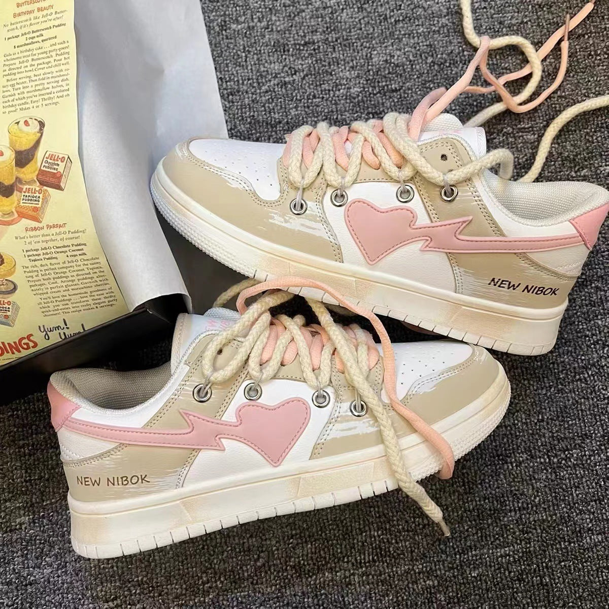 Women's Retro Cute Versatile Sneakers