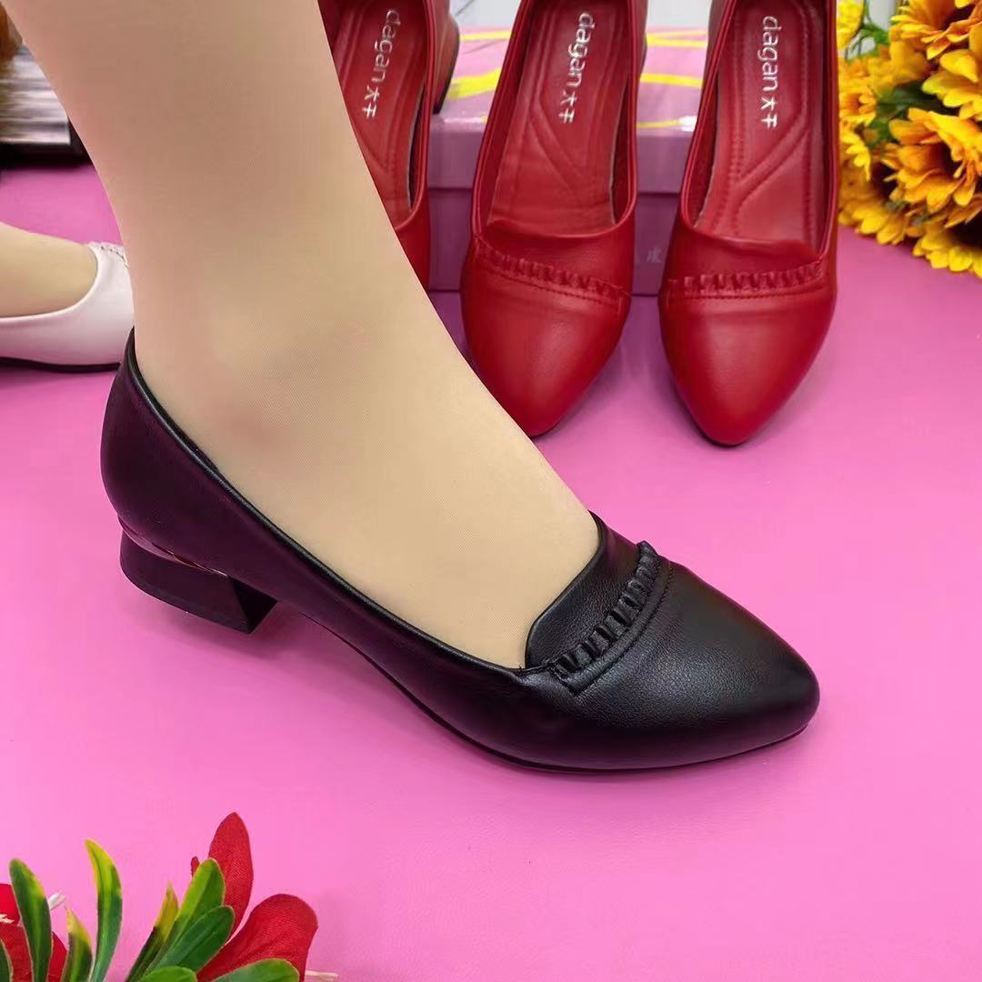 Soft Sole Comfortable Thick Heel Leather Shoes